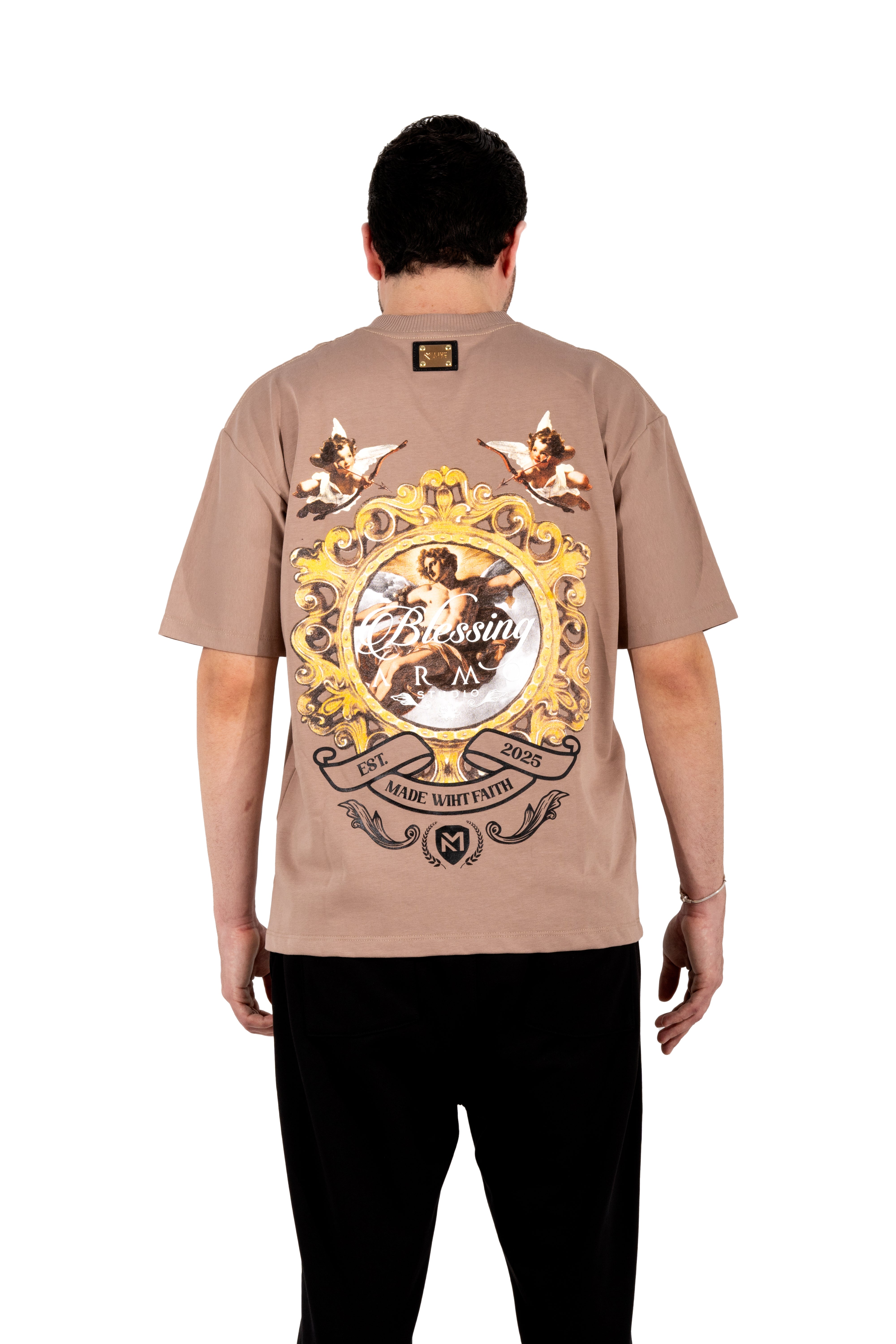 Camiseta Oversized In His Shadow