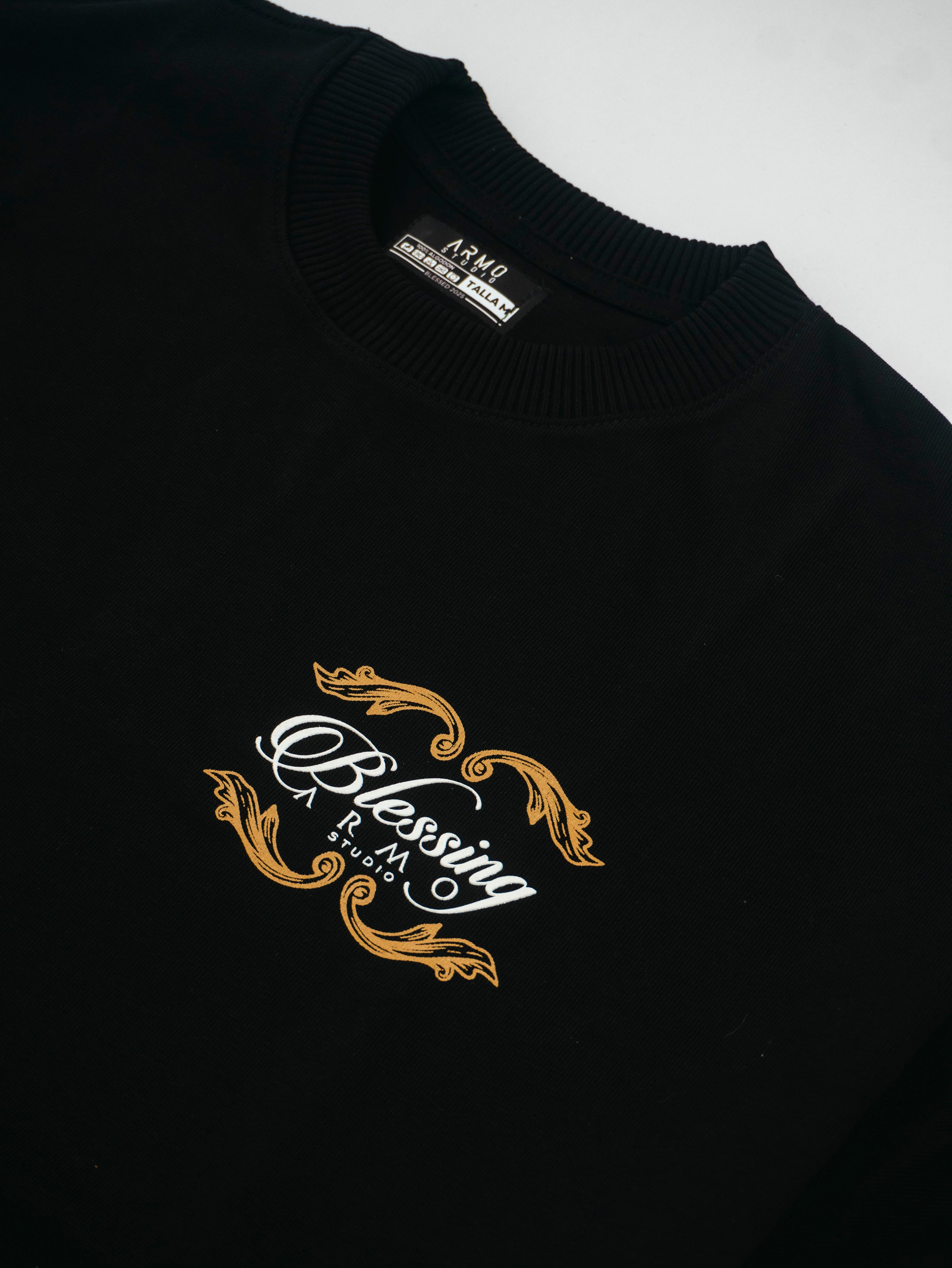 Camiseta Oversized Negra In His Shadow