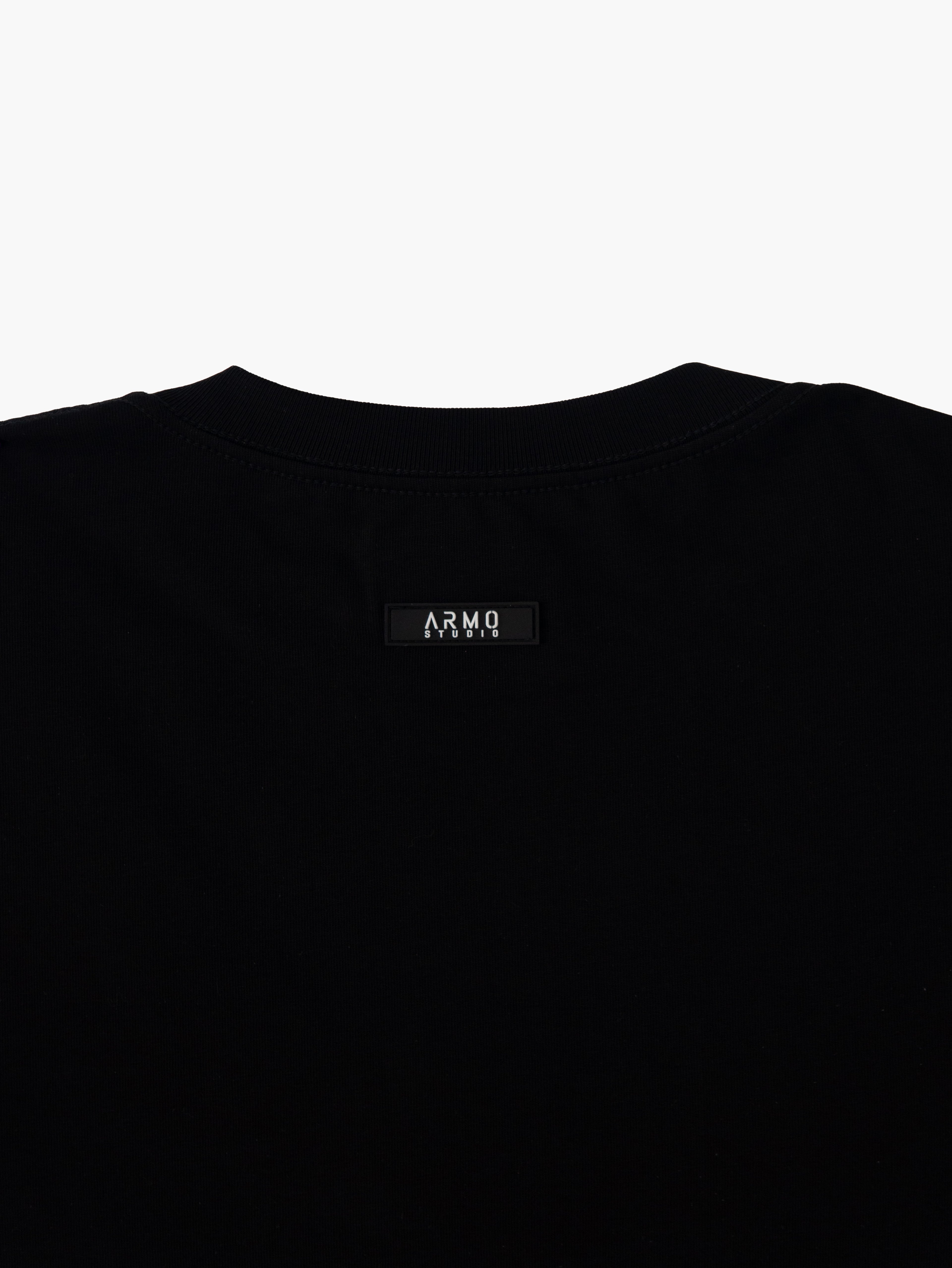 Camiseta Negra Armo Studio